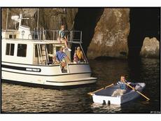 Livingston Model 9 2010 Boat specs