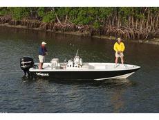 Mako Boats 2201 Tunnel Inshore 2010 Boat specs