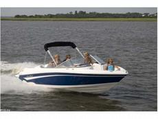 Mariah R20.9 2010 Boat specs