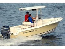 Sea Hunt Triton 207 2010 Boat specs