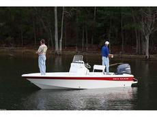 Sea Hunt XP 19 2010 Boat specs
