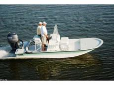 Shallow Sport 18 ft. Bahia   2010 Boat specs