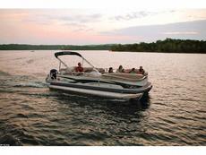 Sun Tracker Party Barge 22 2010 Boat specs