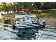 Sun Tracker Party Hut 30 2010 Boat specs