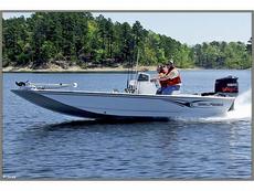 War Eagle Coastal Tamahawk 21T cc 2010 Boat specs