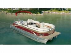 Avalon Windjammer Rear Loungers 2011 Boat specs