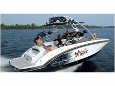 Chaparral 244 Xtreme 2011 Boat specs