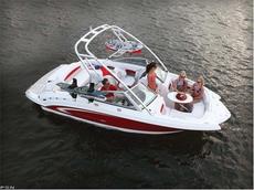 Chaparral Sunesta 224  2011 Boat specs
