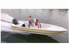 Clearwater 2400 Baystar Bay 2011 Boat specs