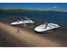 Larson Escape 254 I/O 2011 Boat specs