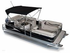 Qwest 820 SE 2011 Boat specs