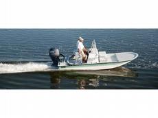 Shallow Sport 18 ft. Bahia   2011 Boat specs