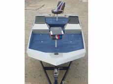 Weld-Craft 9V Bass 2011 Boat specs