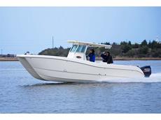 World Cat 320CC Center Console 2011 Boat specs