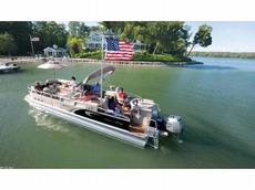 Avalon Paradise Sandbar 2012 Boat specs