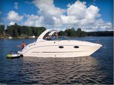 Chaparral Signature 270  2012 Boat specs