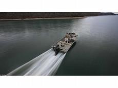 Crestliner Retriever 1860 CC 2012 Boat specs