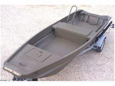 Gator Trax GT 17 x 44 2012 Boat specs