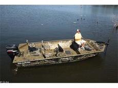 SeaArk V-Cat 200 SC 2012 Boat specs