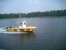 Twin Vee Catamarans 26 ft. Pilot Console 2012 Boat specs