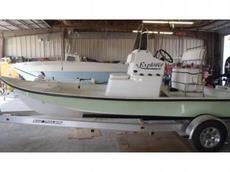 Explorer Tunnel Vee 2013 Boat specs