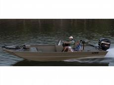 Lowe Frontier 2070 SC 2013 Boat specs