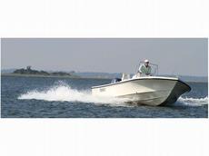 Parker Boats 2100 Big Bay 2013 Boat specs
