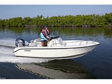 Pursuit C 180 2013 Boat specs