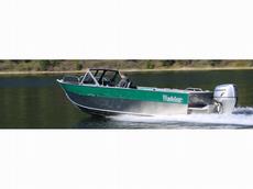 Raider Pro-Sport 202 2013 Boat specs
