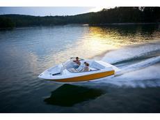 Regal 1900 Bowrider 2013 Boat specs