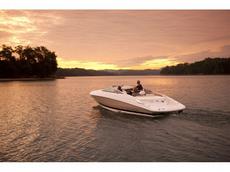 Regal 2250 Cuddy 2013 Boat specs