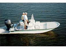 Shallow Sport 18 ft. Bahia   2013 Boat specs