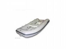 Walker Bay Genesis Deluxe Console RIB 2013 Boat specs