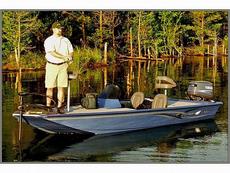 War Eagle 756 Tomahawk  2013 Boat specs