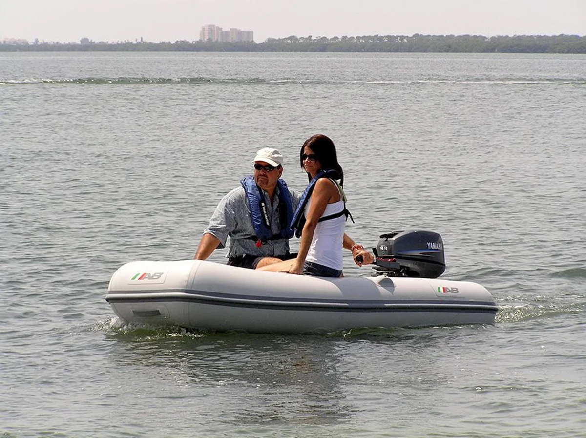 Lammina 9 UL Boat Specs