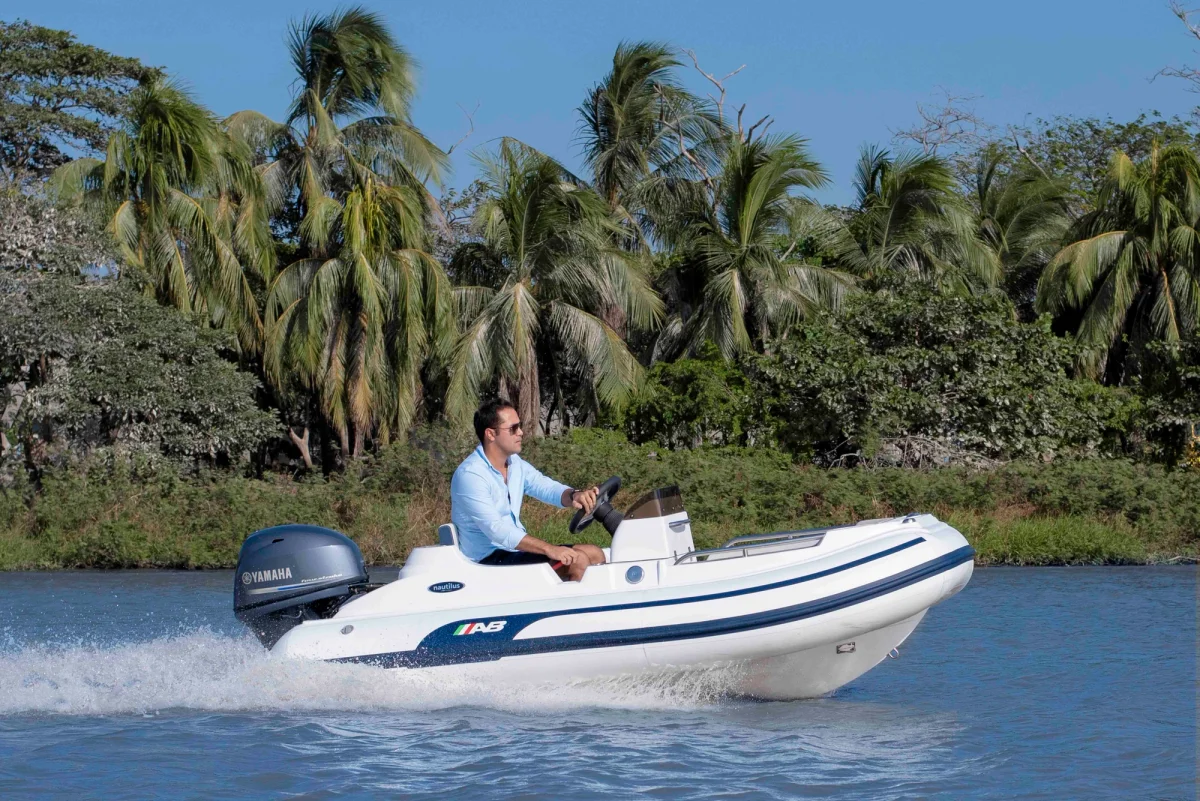 AB-Inflatables Nautilus 11 DLX 2003 boat specs