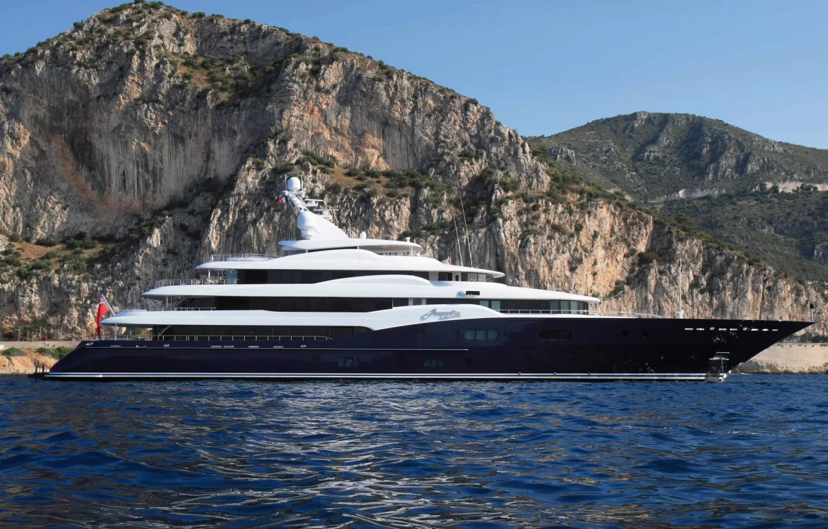 Amaryllis Boat Specs