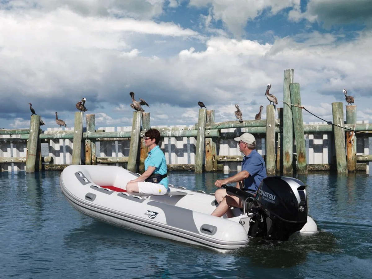 HB-385DX Boat Specs