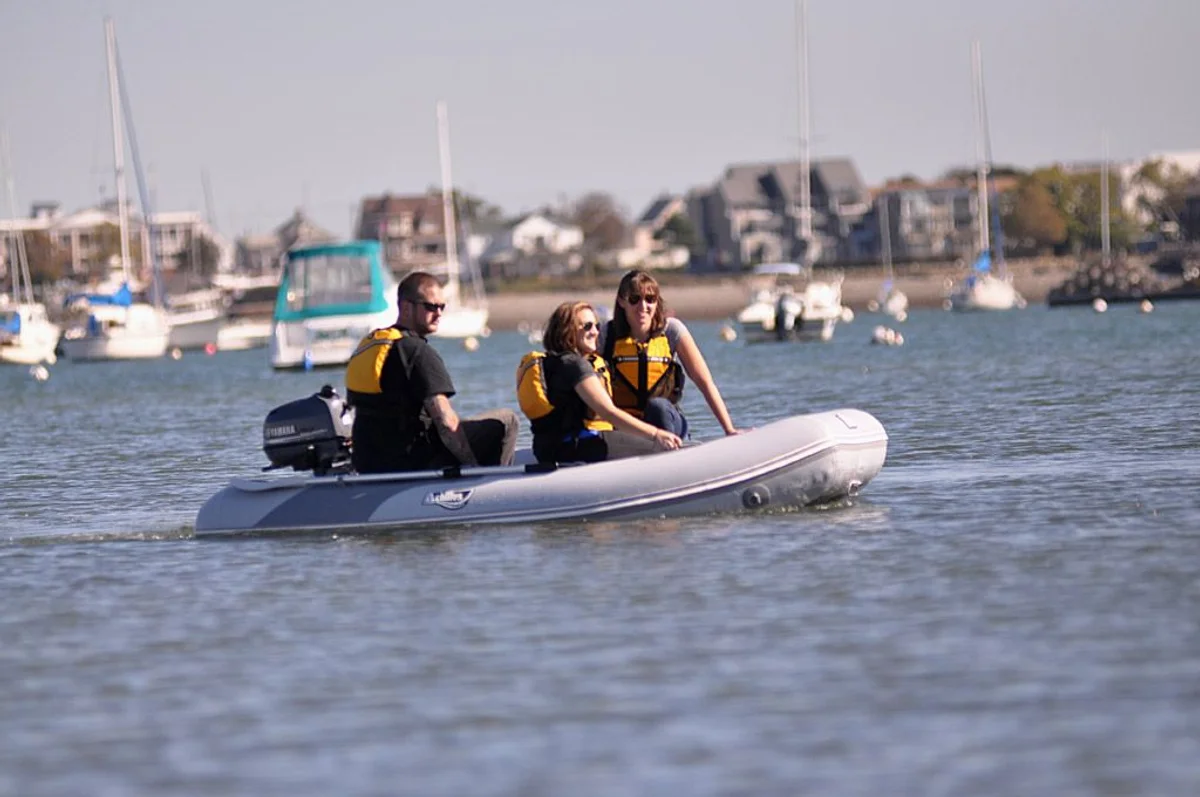 SPD-310E Boat Specs