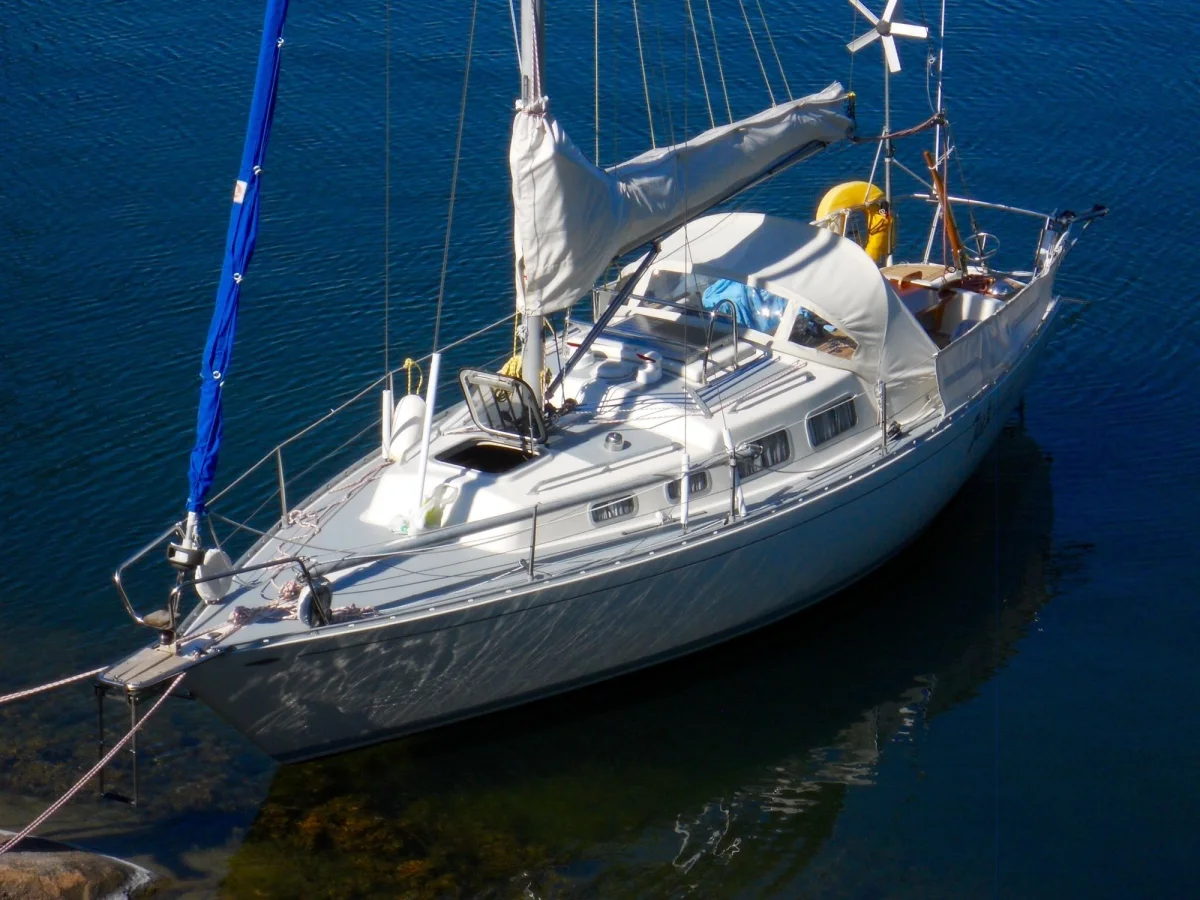 Albin Marine Shipman 28 1969 boat specs