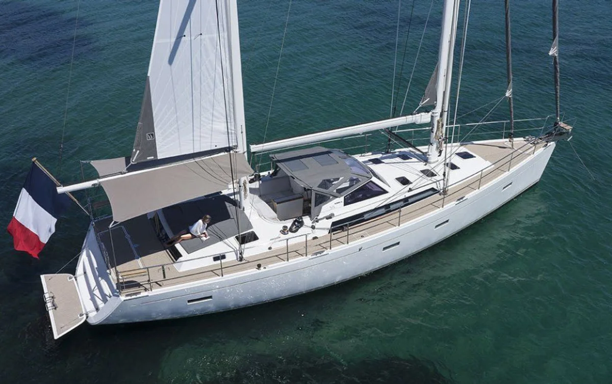 Amel 55 2012 boat specs