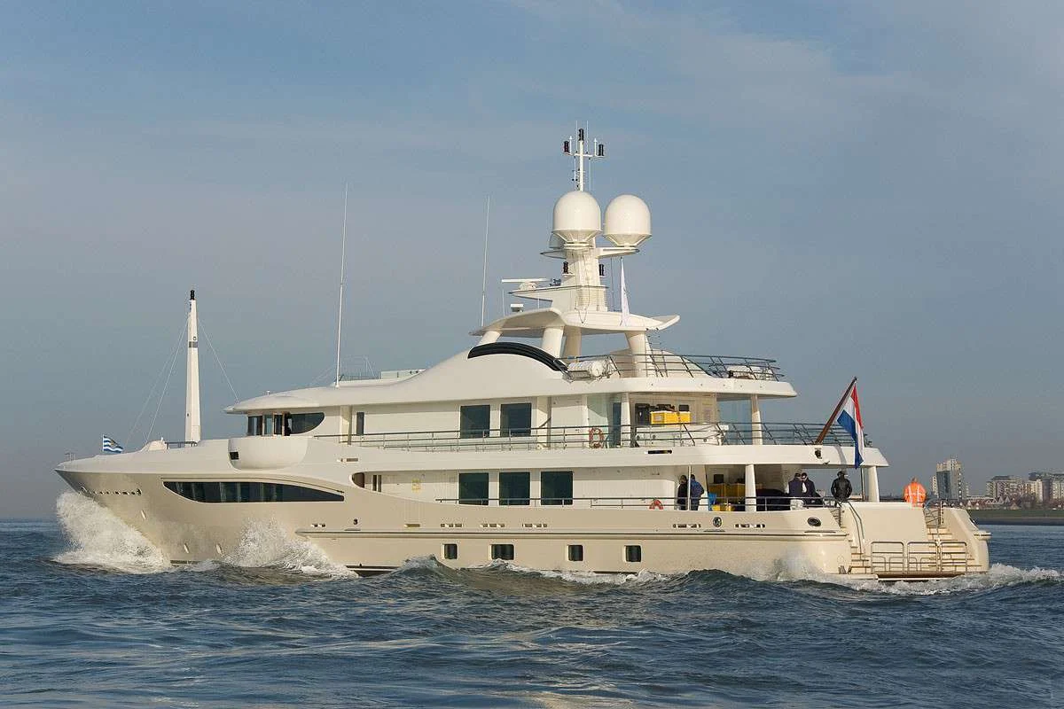 Amels Addicition 2010 boat specs