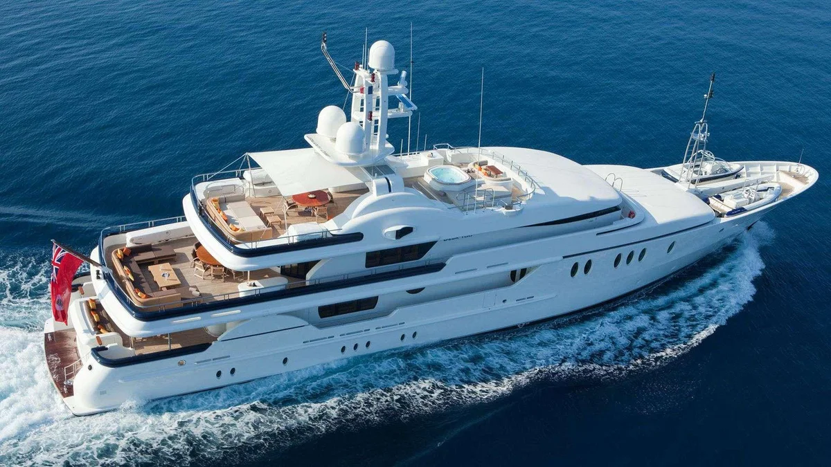 Amels Deja Too 2003 boat specs