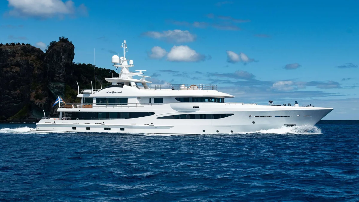 Amels Driftwood 2017 boat specs