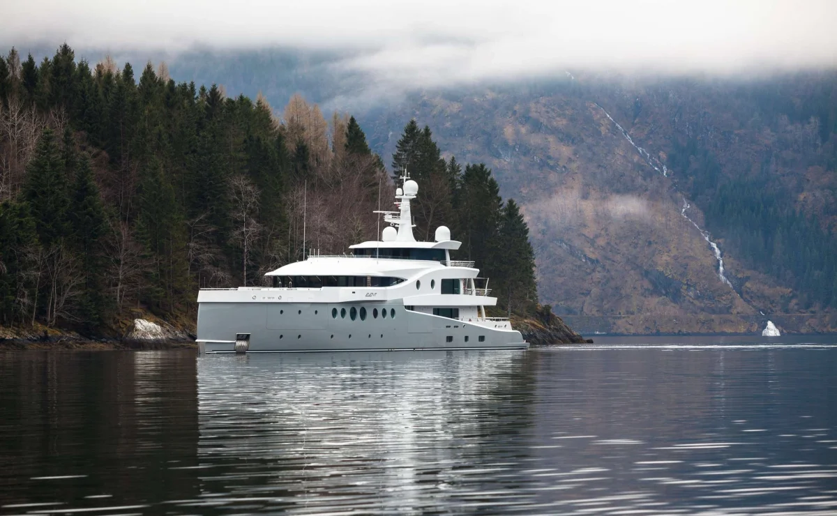 Amels Event 2013 boat specs