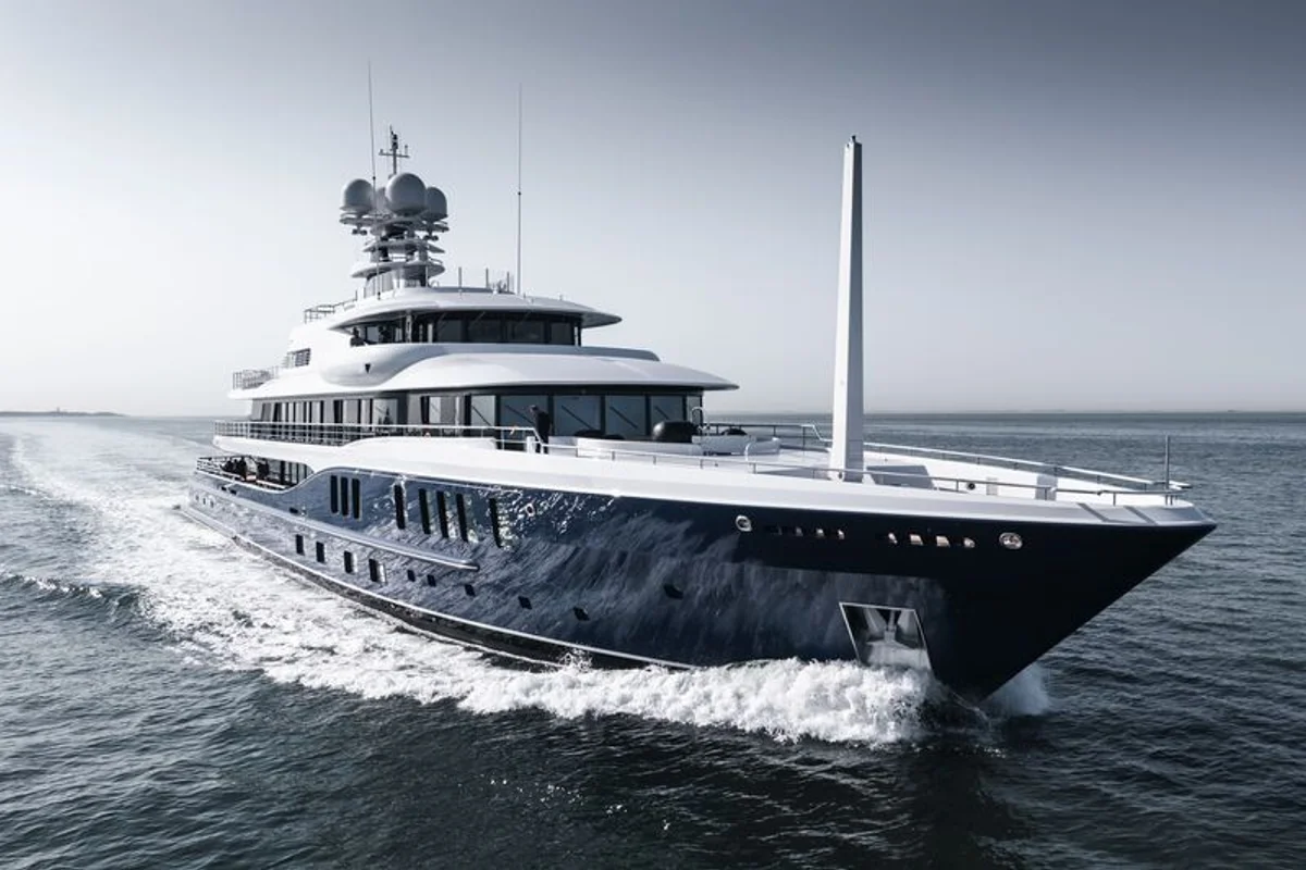 Amels M&EM 2022 boat specs