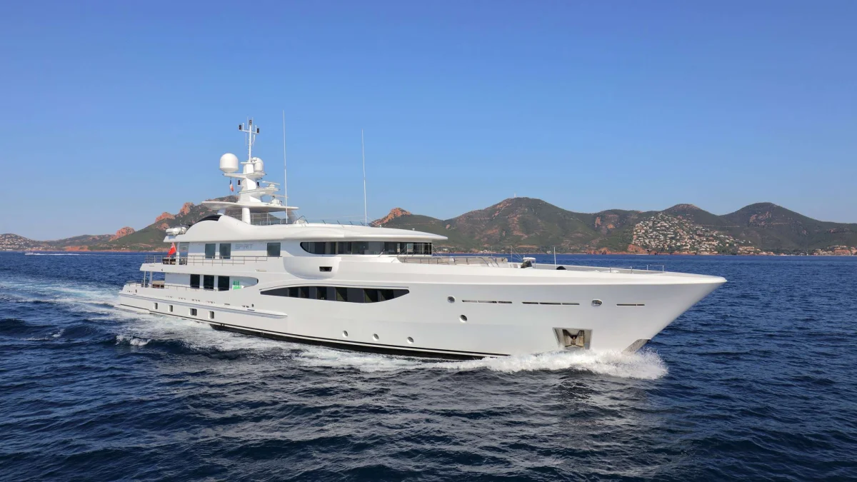 Amels Spirit 2011 boat specs