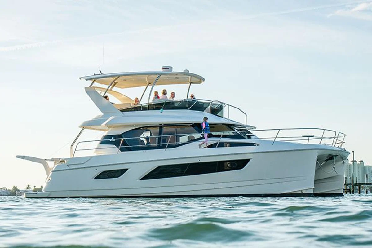 Aquila 44 2022 boat specs