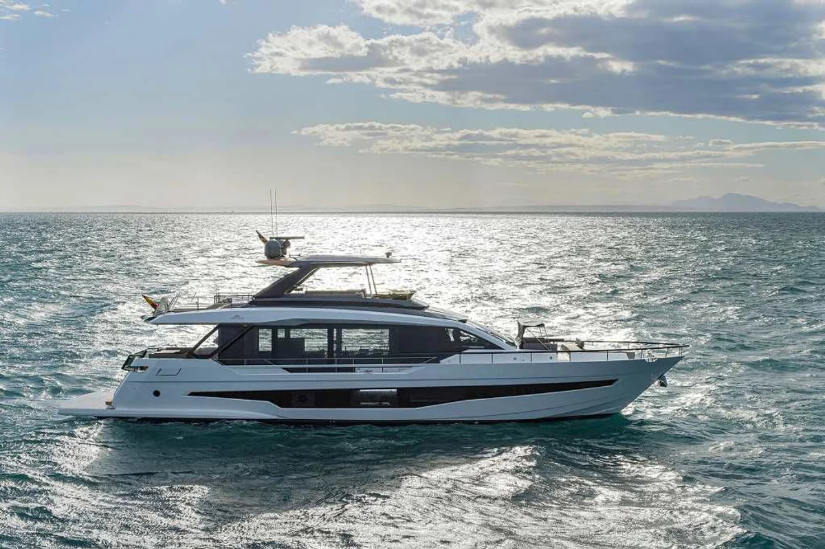 Astondoa AS8 2022 boat specs