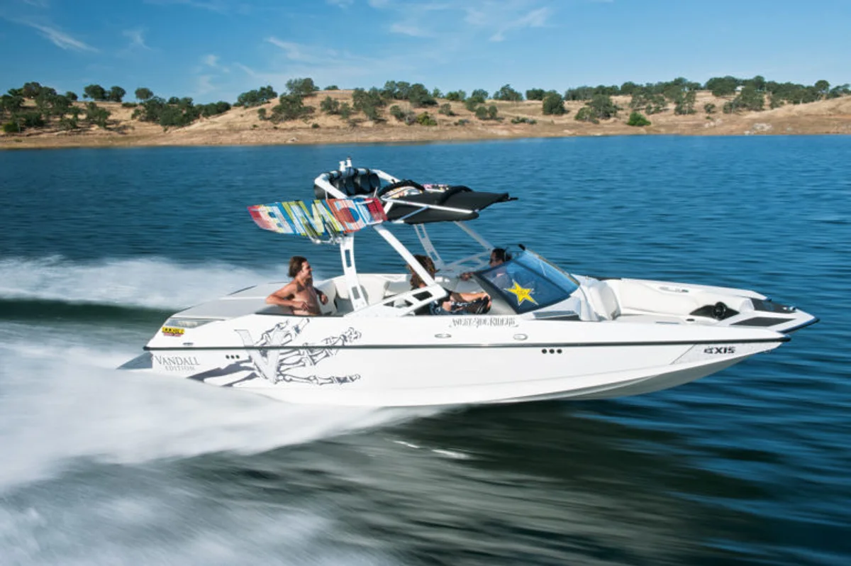 A22 Vandall Edition Boat Specs